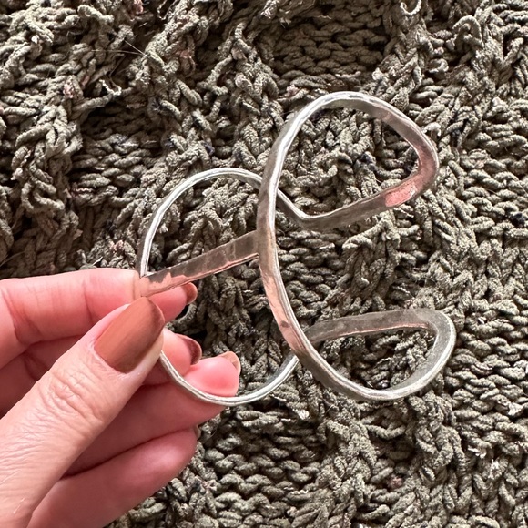 Lucky Brand Silver Cuff Bracelet - Picture 8 of 9